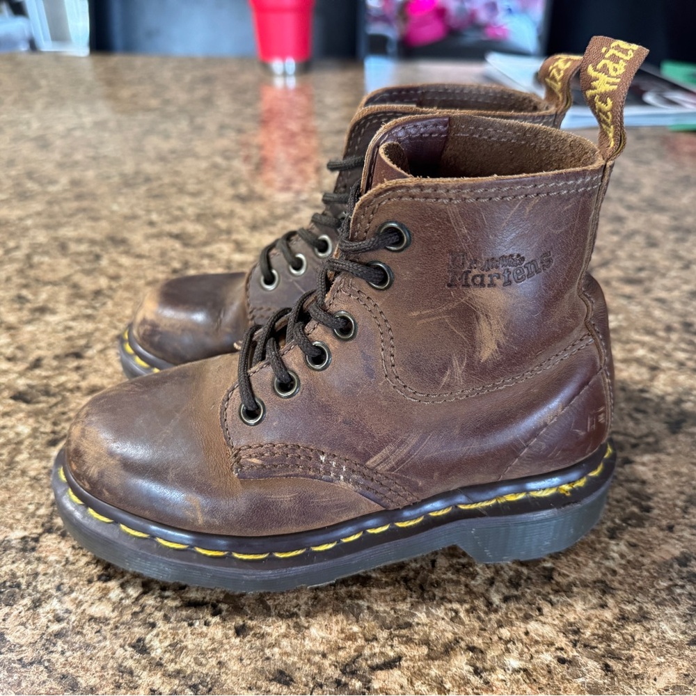 RARE MADE IN ENGLAND Dr. Marten Crazy Horse KIDS 12